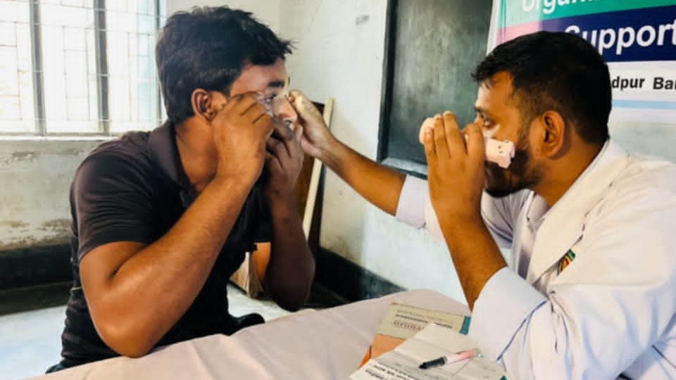 সৈয়দপুরে বিনামূল্যে ৮০০ চক্ষু রোগীকে চিকিৎসাসেবা